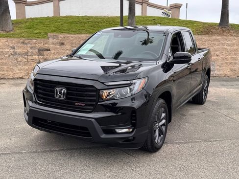 Used 2023 Honda Ridgeline Sport image 7