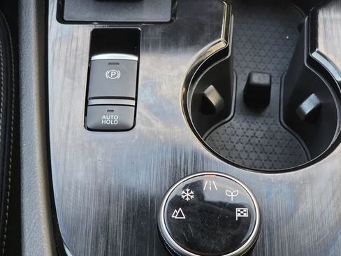 Used 2024 Nissan Rogue SV image 23