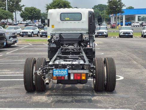 New 2025 Chevrolet Low Cab Forward 5500XG image 5