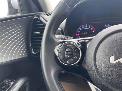 Used 2022 Kia Soul X-Line image 21