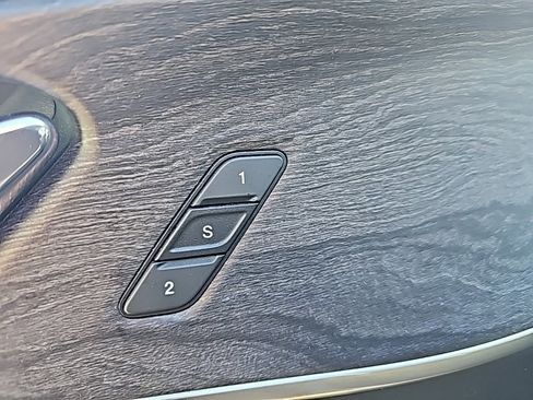 Used 2024 Jeep Grand Cherokee L Limited w/ Luxury Tech Group II image 11