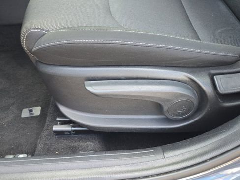 Used 2023 Kia Forte LXS w/ LXS Technology Package image 18