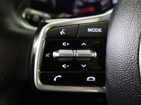 Used 2023 Kia Sorento EX image 31