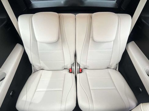Certified 2025 Mercedes-Benz GLS 450 4MATIC image 35