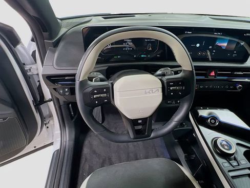 New 2025 Kia EV6 GT-Line image 11