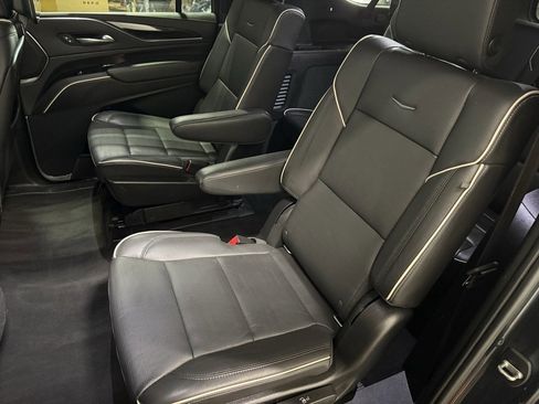 Used 2021 Cadillac Escalade ESV Sport image 18