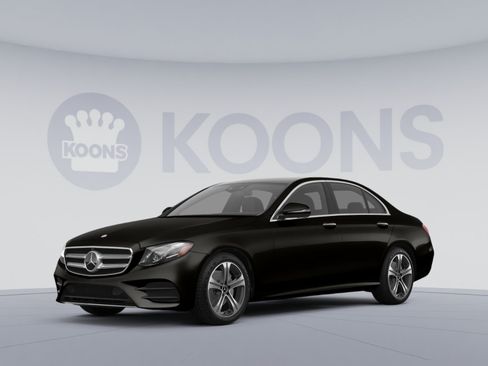 Certified 2017 Mercedes-Benz E 300 4MATIC image 1