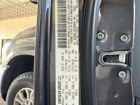 Used 2014 RAM 2500 Laramie AWD/4WD image 23