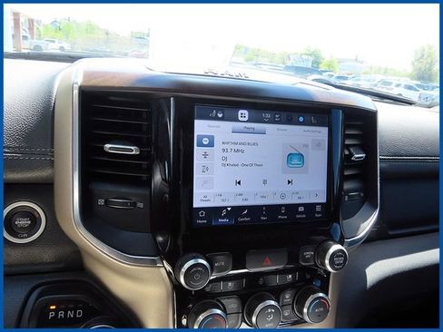 Used 2022 RAM 1500 Laramie AWD/4WD image 16