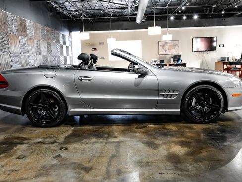 Used 2011 Mercedes-Benz SL 550 w/ Premium I Pkg image 7
