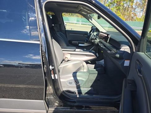Used 2025 Jeep Compass Limited AWD/4WD image 11