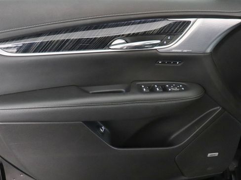 Used 2023 Cadillac XT6 Premium Luxury w/ LPO, Floor Liner Package AWD/4WD image 12