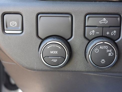 Used 2024 Chevrolet Silverado 1500 LT image 25