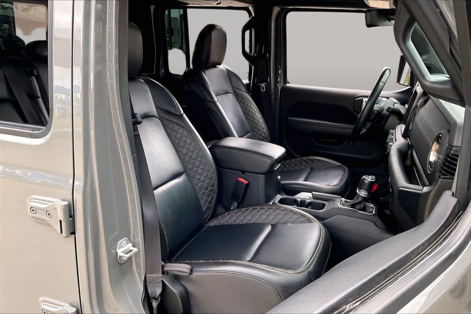 Used 2022 Jeep Gladiator Overland AWD/4WD image 9
