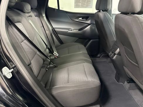 Used 2025 Chevrolet Equinox LT AWD/4WD image 16
