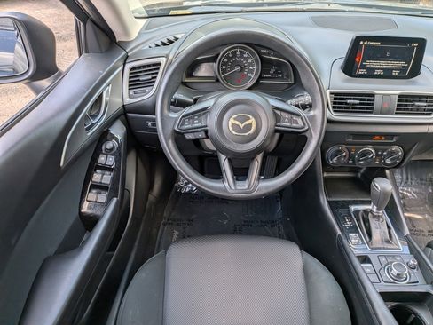 Used 2017 MAZDA MAZDA3 Sport FWD image 16