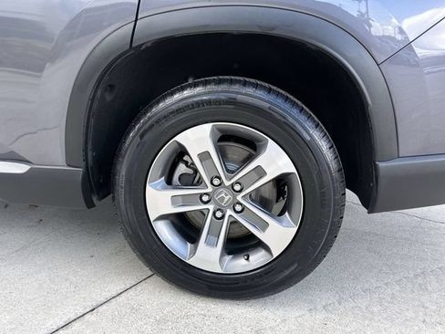 Used 2025 Honda Pilot EX-L image 11