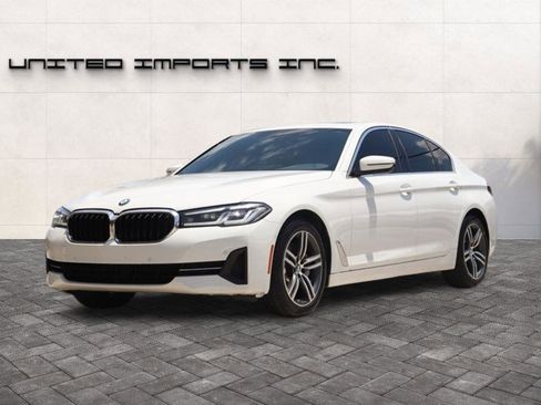 Used 2021 BMW 530i xDrive w/ Convenience Package AWD/4WD image 3