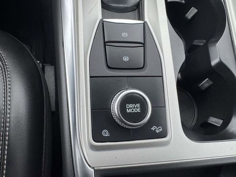 Used 2022 Ford Explorer XLT w/ Equipment Group 202A image 36