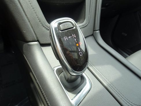Used 2019 Cadillac XT5 Luxury AWD/4WD image 16