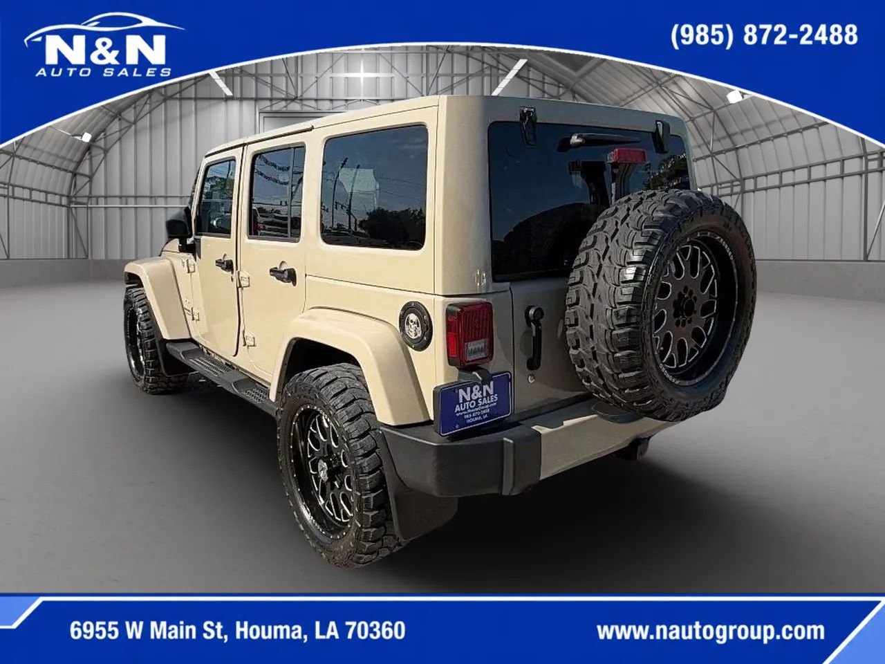 Used 2017 Jeep Wrangler Unlimited Sahara w/ Connectivity Group AWD/4WD image 3