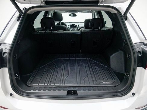 Used 2019 Chevrolet Equinox Premier image 9