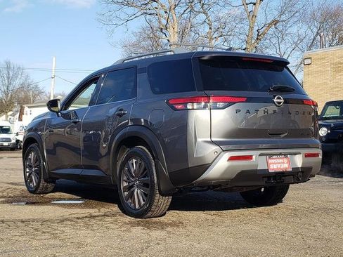 Certified 2023 Nissan Pathfinder SL w/ SL Premium Package image 4