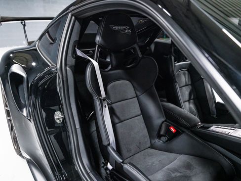 Used 2019 Porsche 911 GT3 RS w/ Weissach Package RWD image 27