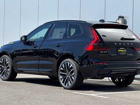 New 2026 Volvo XC60 T8 Ultra w/ Climate Package AWD/4WD image 3