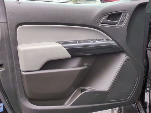 Certified 2022 Chevrolet Colorado W/T w/ Custom Special Edition image 21