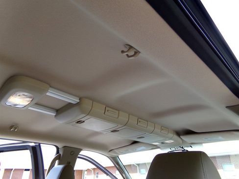 Used 2005 Ford F150 Lariat image 34