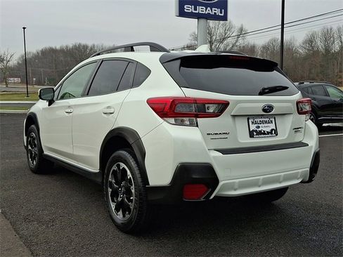 Used 2023 Subaru Crosstrek 2.0i Premium image 5