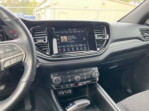 Used 2024 Dodge Durango SXT image 18