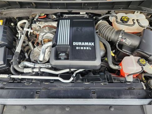 Used 2023 Chevrolet Silverado 1500 LTZ w/ LTZ Premium Package image 15