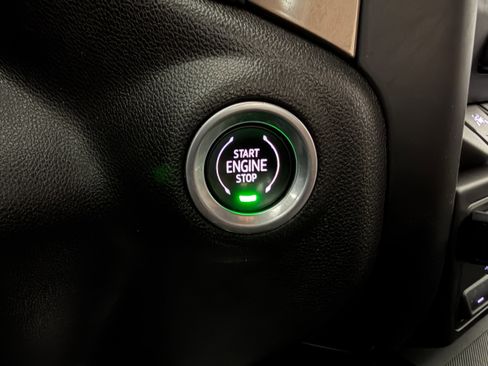 Used 2021 Chevrolet Silverado 1500 High Country image 9