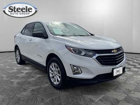 Used 2019 Chevrolet Equinox LS w/ LS Convenience Package image 7