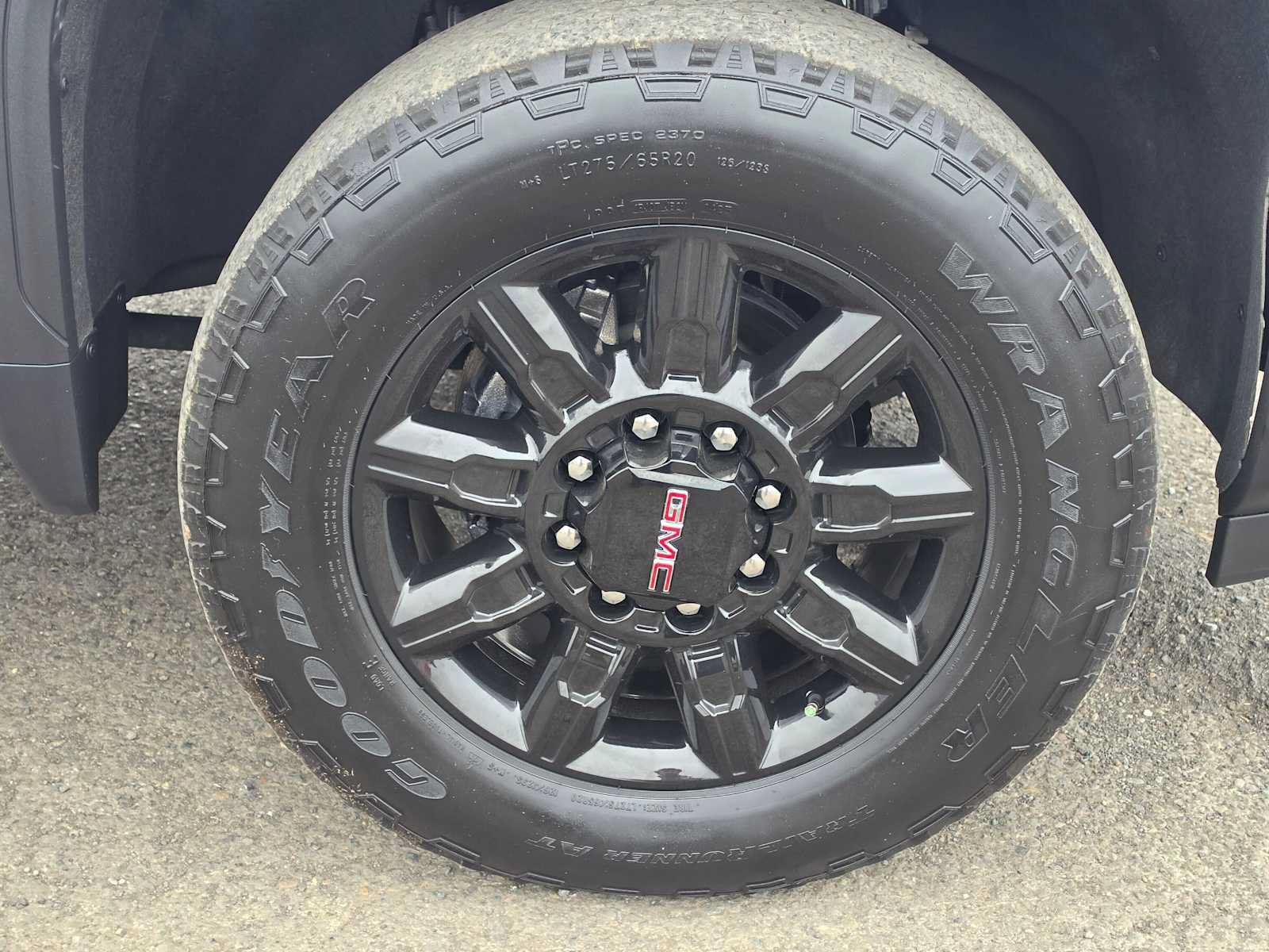 Used 2024 GMC Sierra 2500 AT4 w/ AT4 Premium Plus Package AWD/4WD image 9