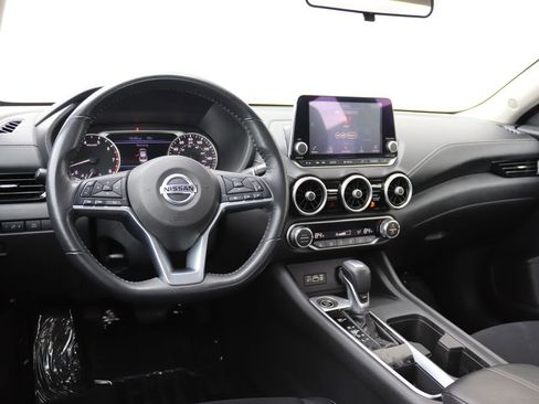 Used 2021 Nissan Sentra SV FWD image 3