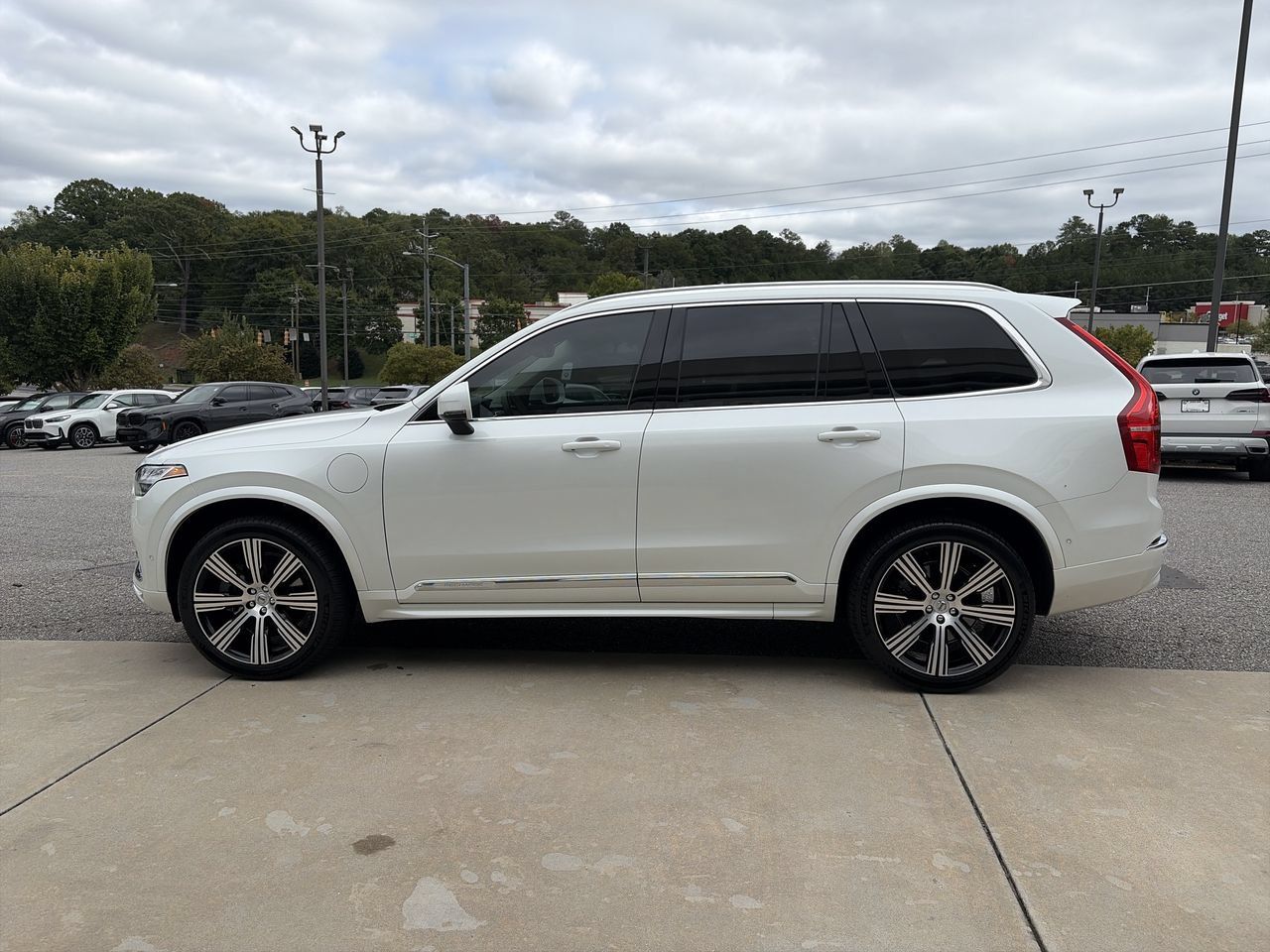 Used 2023 Volvo XC90 T8 Ultimate AWD/4WD image 5