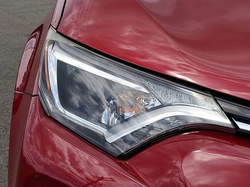 Used 2016 Toyota RAV4 XLE AWD/4WD image 27