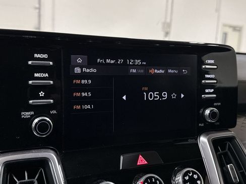 Used 2023 Kia Sorento LX image 14