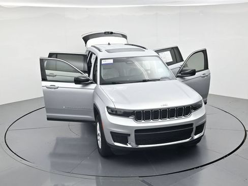 Used 2023 Jeep Grand Cherokee L Laredo w/ Luxury Tech Group I AWD/4WD image 51