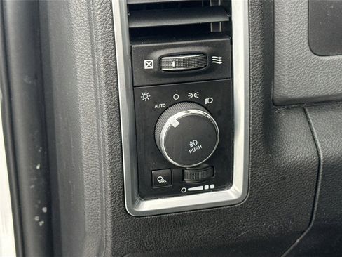 Used 2017 RAM 1500 Big Horn image 15