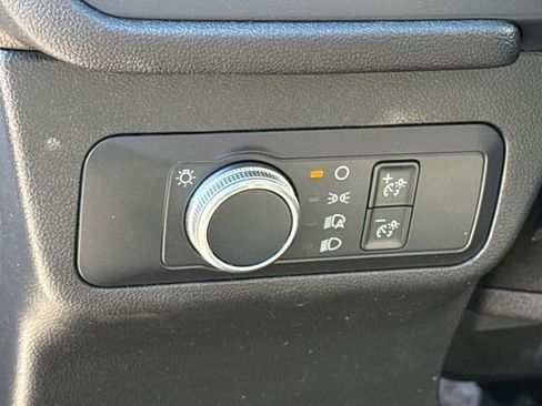 Used 2022 Ford Escape SE FWD image 23