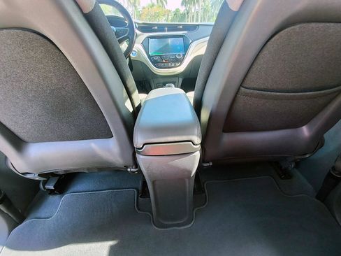 Used 2017 Chevrolet Bolt LT FWD image 29
