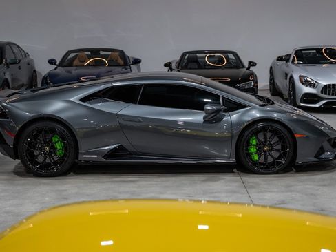 Used 2020 Lamborghini Huracan EVO image 7