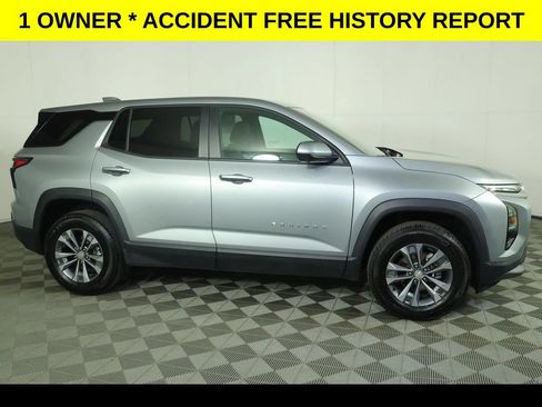 Used 2025 Chevrolet Equinox LT w/ Safety and Technology Package AWD/4WD image 2