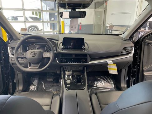 New 2026 Nissan Rogue SV FWD image 9