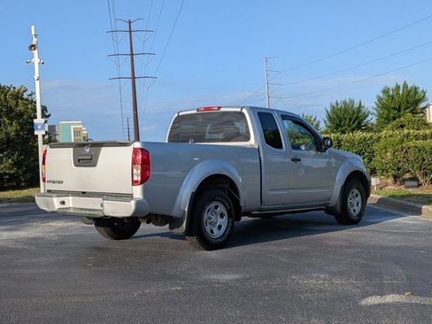 Used 2018 Nissan Frontier S RWD image 5