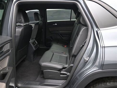 Used 2023 Volkswagen Atlas Cross Sport SE image 27